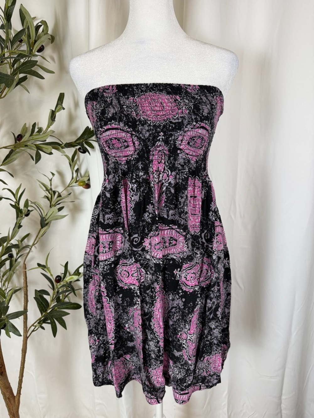 Derek Heart Black Smocked Strapless Dress with Pink Paisley Print Sz L (DJ1)